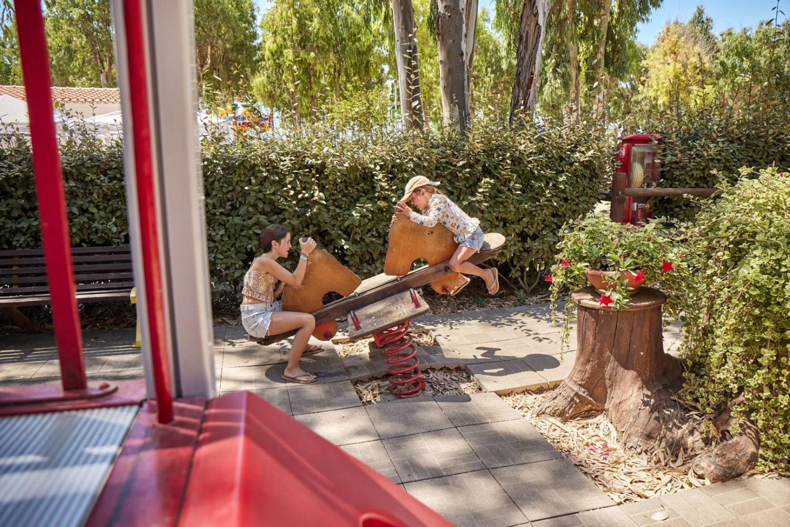 Glamping At Sardinia Hotel อาลเกโร ภายนอก รูปภาพ