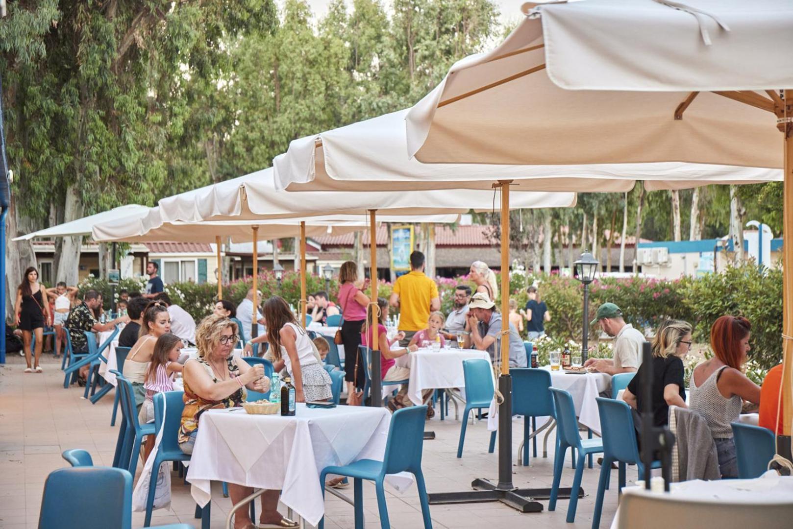 Glamping At Sardinia Hotel อาลเกโร ภายนอก รูปภาพ